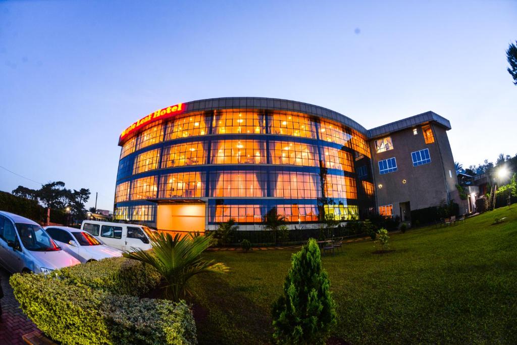Maple leaf Hotel Masaka